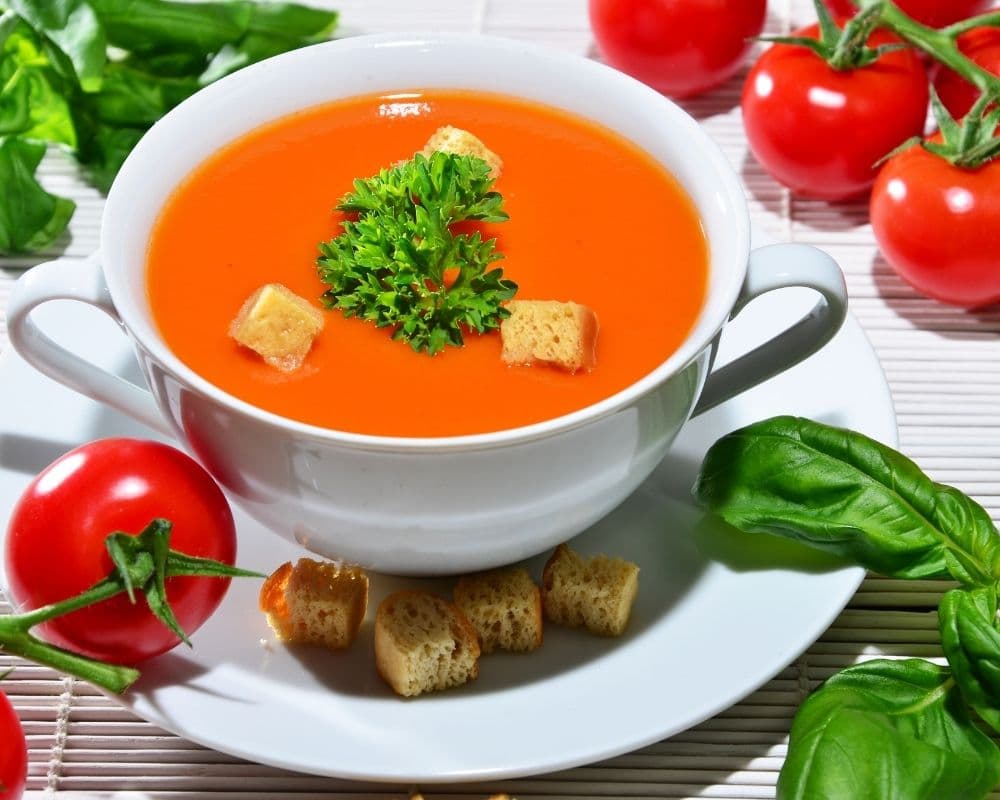 Najlepsze przyprawy do popularnych zup!